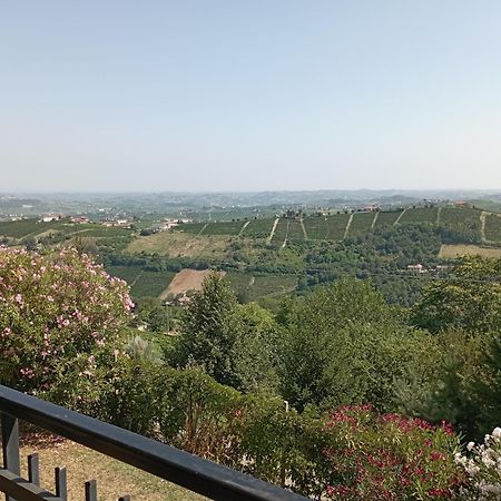 Casa Vacanza Il Colle Del Vento Calosso Εξωτερικό φωτογραφία
