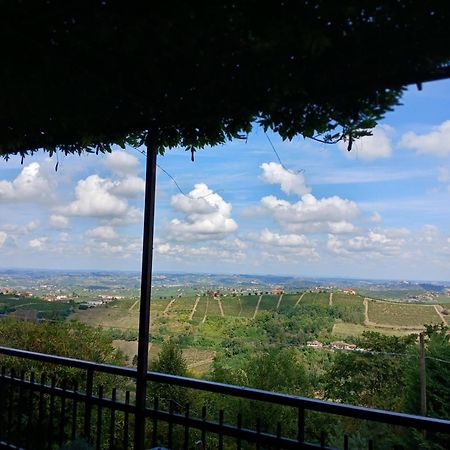 Casa Vacanza Il Colle Del Vento Calosso Εξωτερικό φωτογραφία
